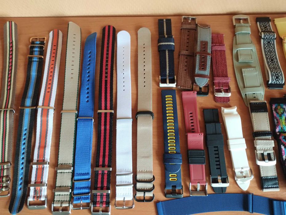 Kolekcja pasków do zegarków 22mm (24 pasków)