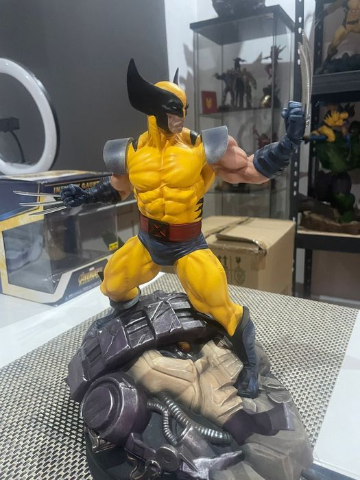 Estátua Semic Wolverine