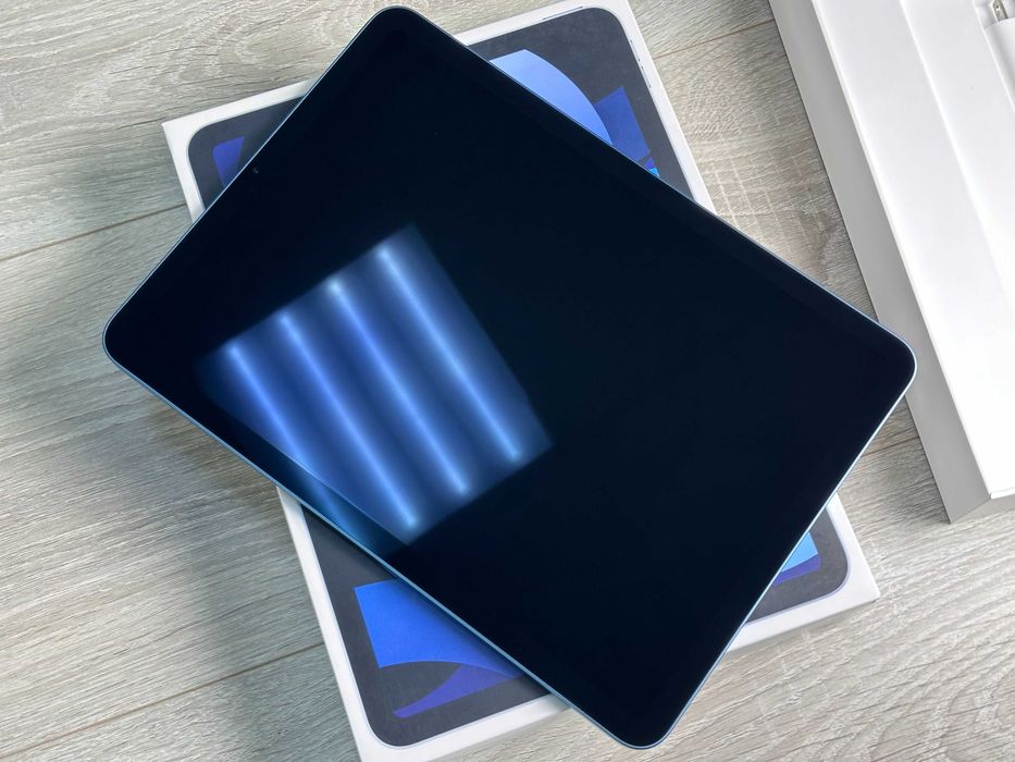 Планшет Apple iPad Air 5 10.9 M1 64GB Wi‑Fi Sky Blue 2022 A2588 100%
