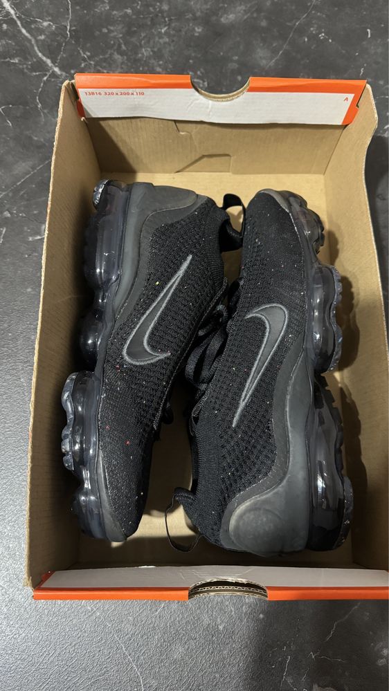 Nowe, nieużywane buty Nike Vapormax 2021 FK r.40,5