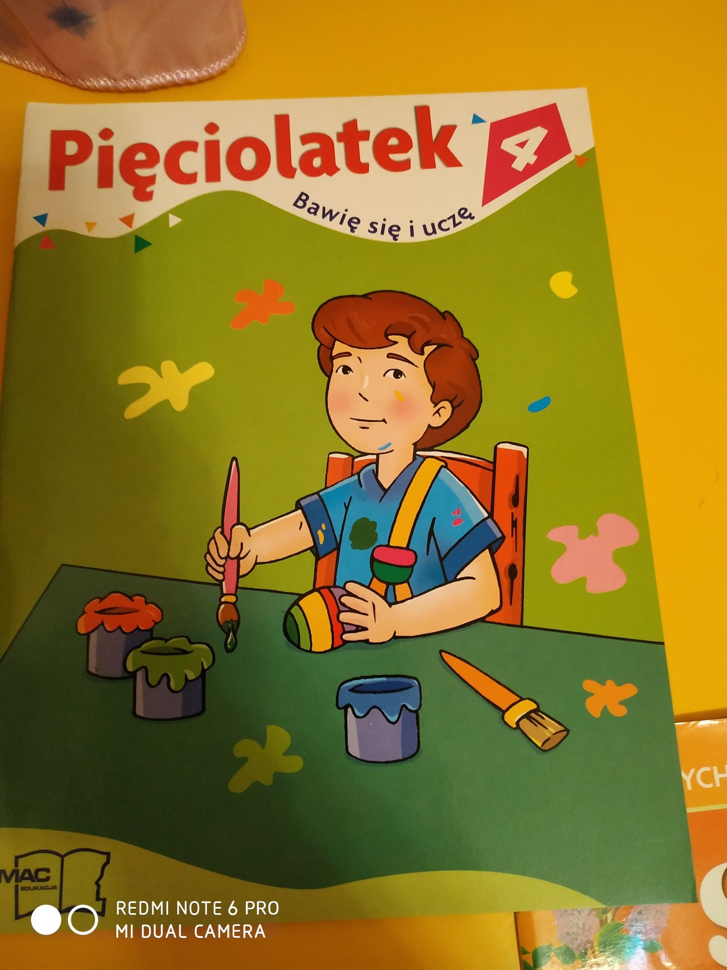 Pięciolatek , bawię się i uczę.