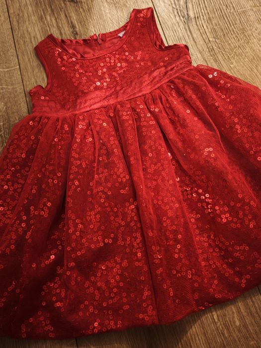Piękna sukienka czerwona z cekinami dla dziewczynki r.80