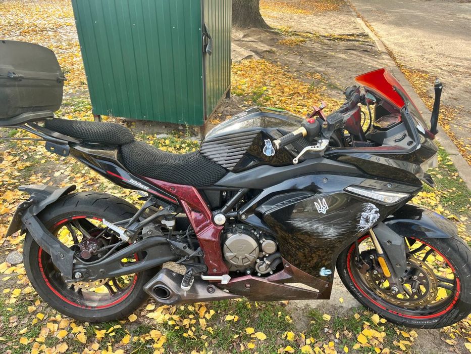 Voge 300rr продаж була скользачка
