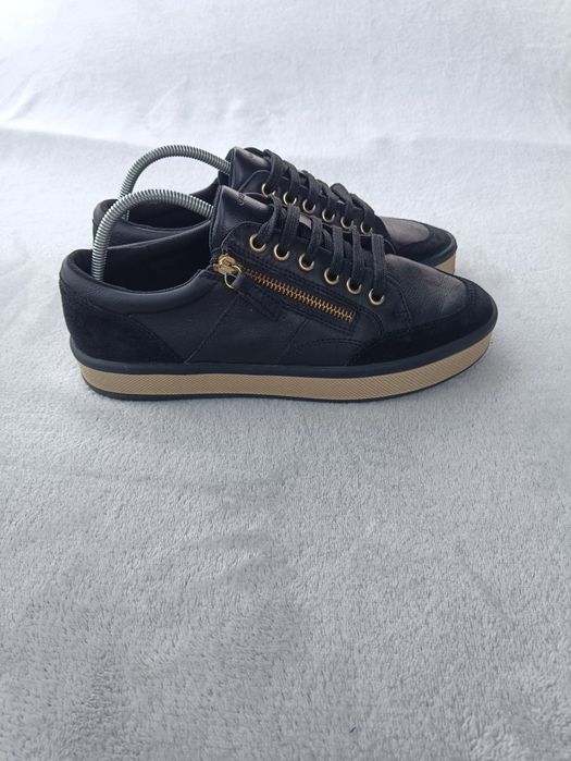 Женские кроссовки кожа Geox р39