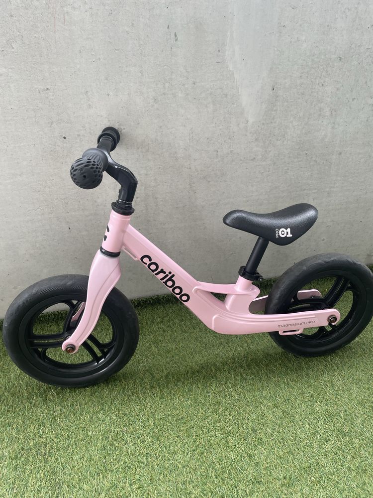 Rowerek biegowy Cariboo Magnesium Pro (różowy)