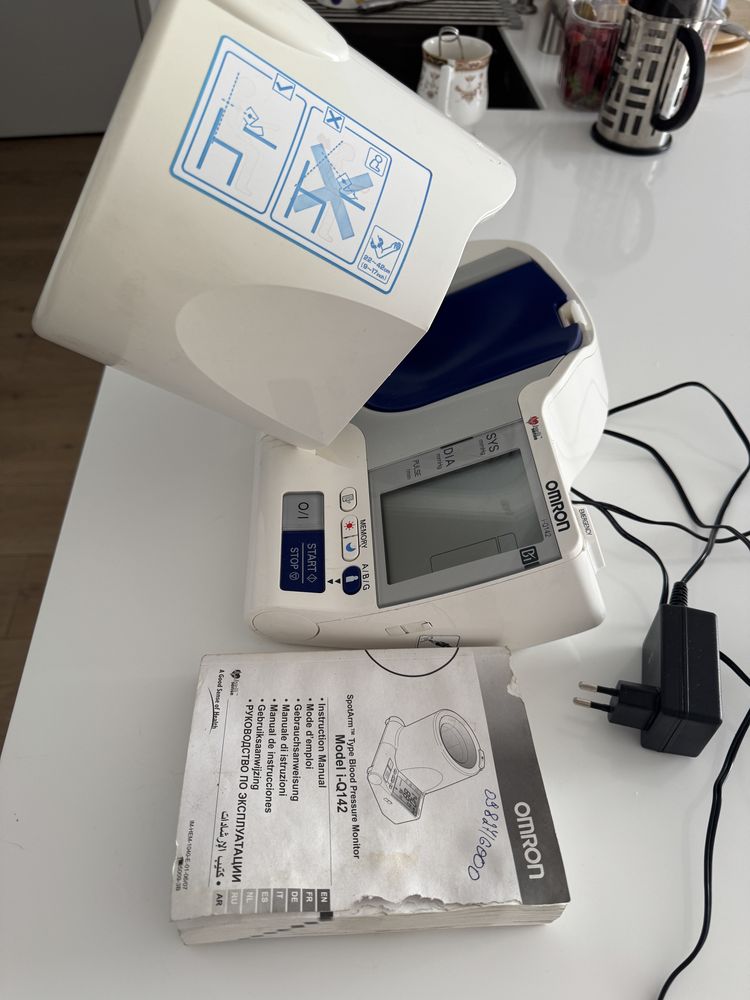 Тонометр OMRON. I-Q 142