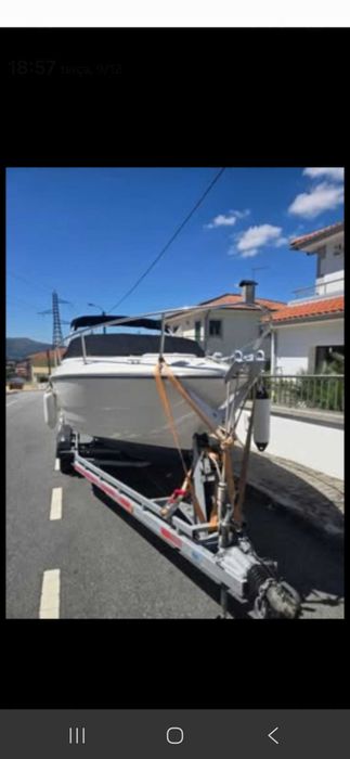 Monterrey 214fs 4.3 GXI Volvo Penta  do ano 2009.   Com 240 horas