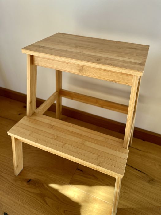 Tenhult taboret ze schodkiem, bambusowy stołek