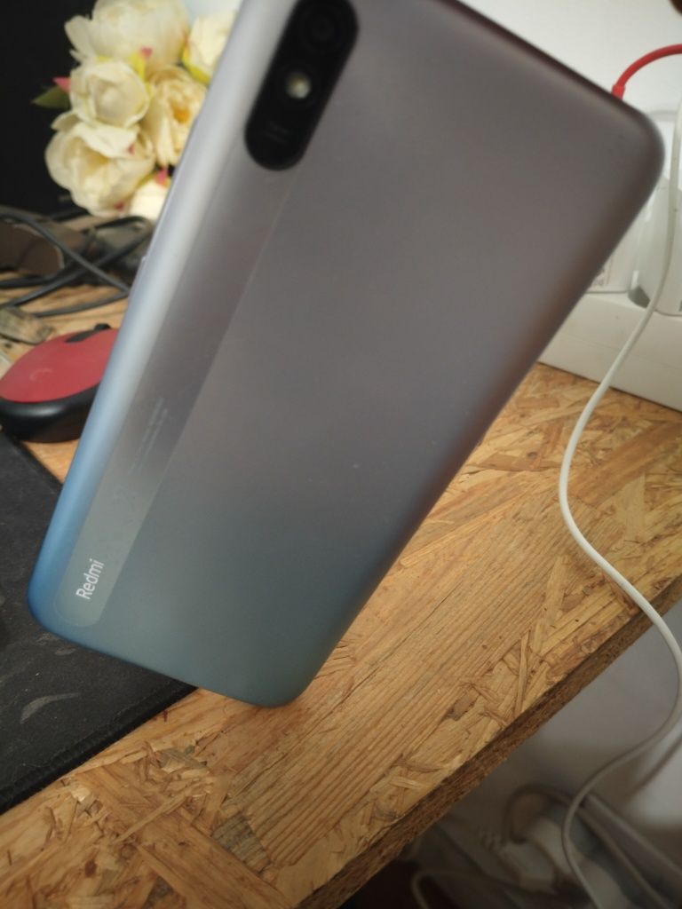 Redmi 9A em perfeito estado com capa incluída