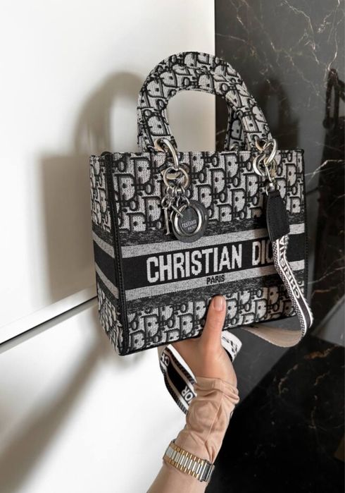 Сумочка Christian dior