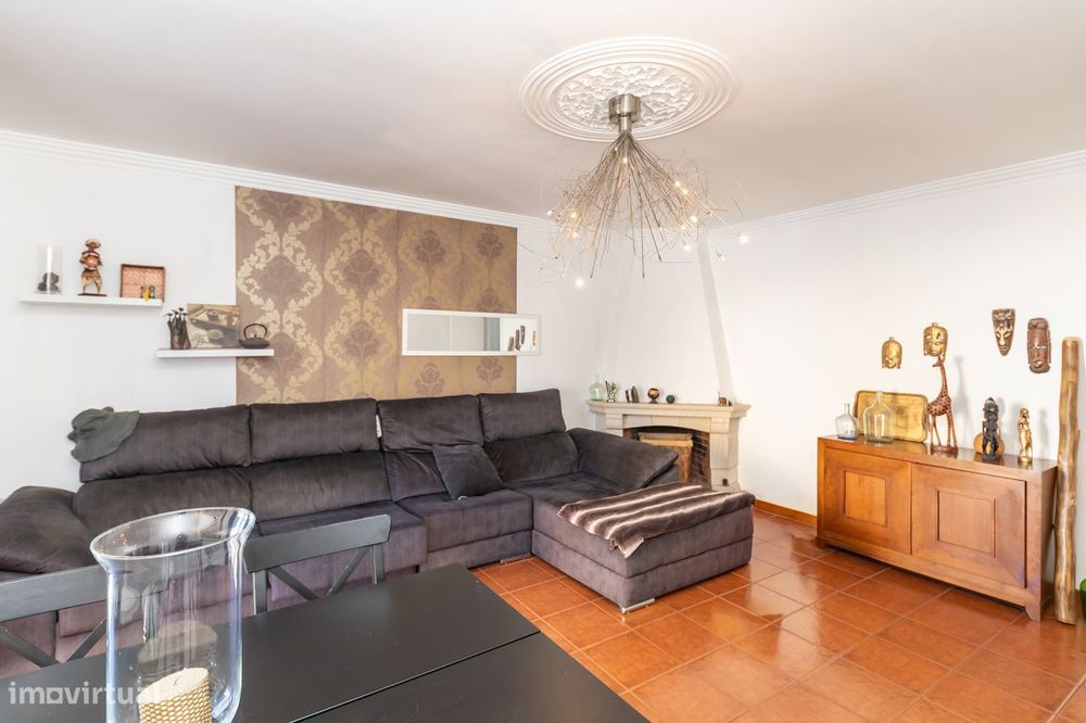 Apartamento T3 em zona central da Quinta do Conde