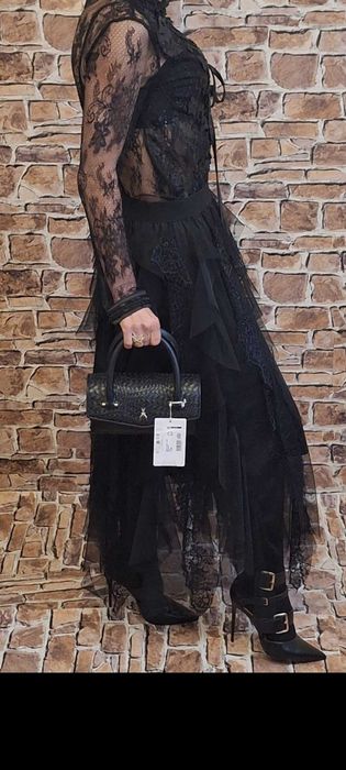 Wyjątkowo elegancki komplet na specjalne okazje w kolorze czarnym