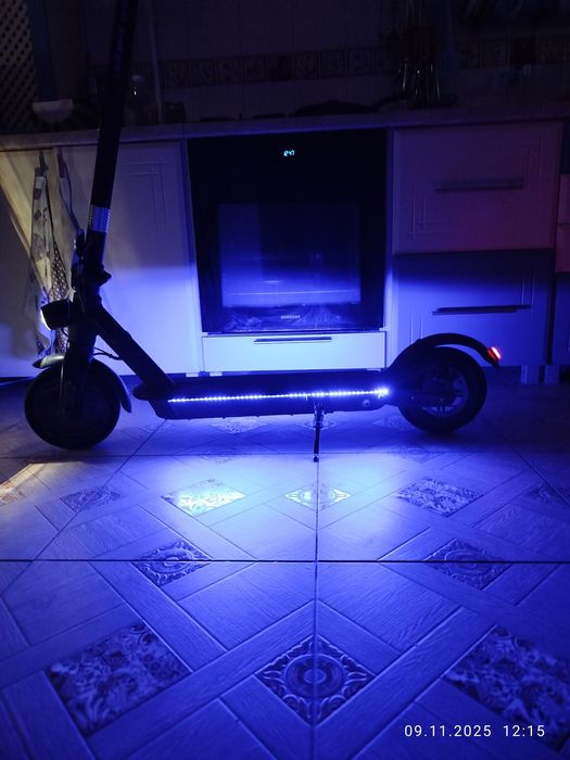 Електросамокат Like.bike one+ у відмінному стані 45 км/год, заряд 40 к