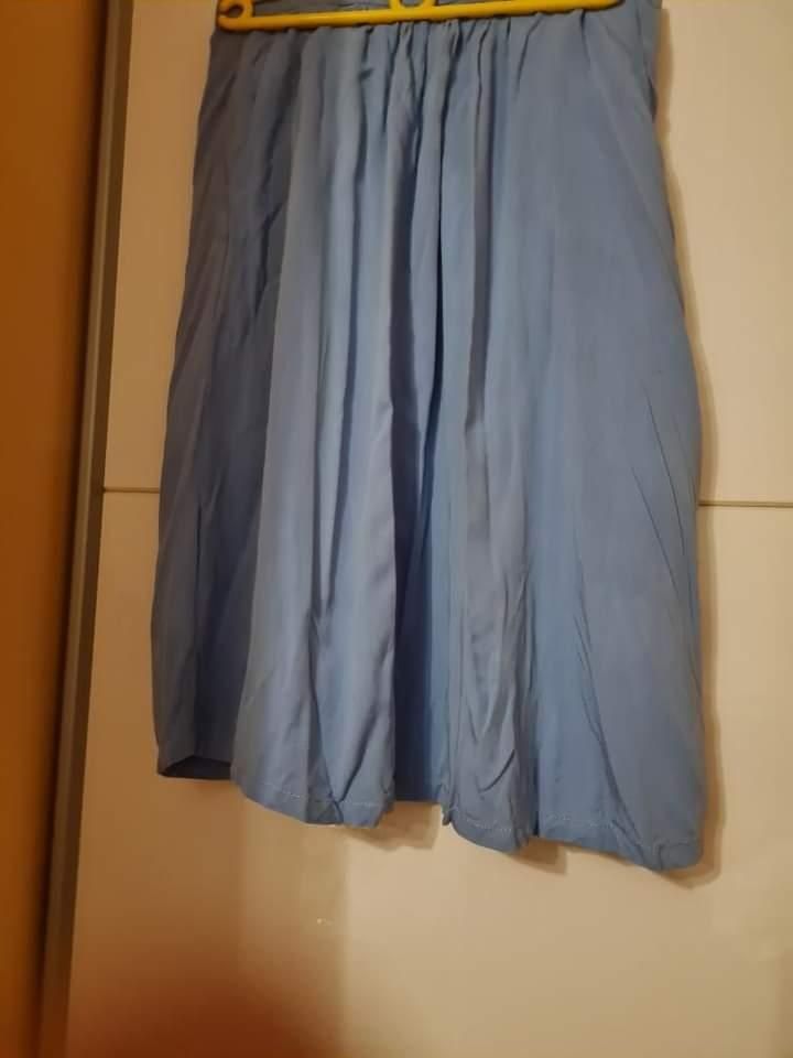 Niebieska spódnica marki Reserved