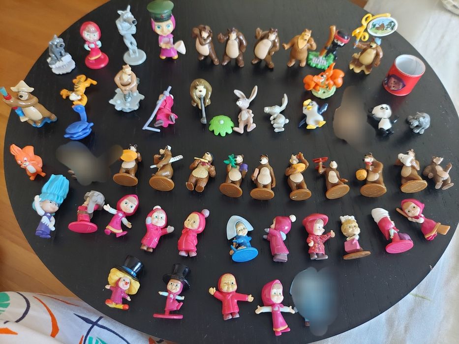 Продам киндеры из Маша и медведь,новогодние,гномы,киндерино и др