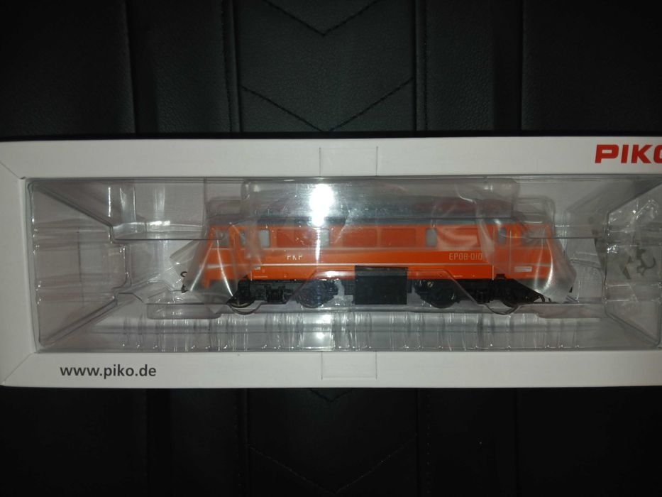 Lokomotywa elektryczna EP08-10 Piko 96375