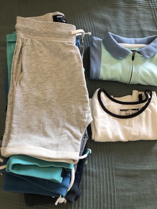 Conjunto de várias peças rapaz