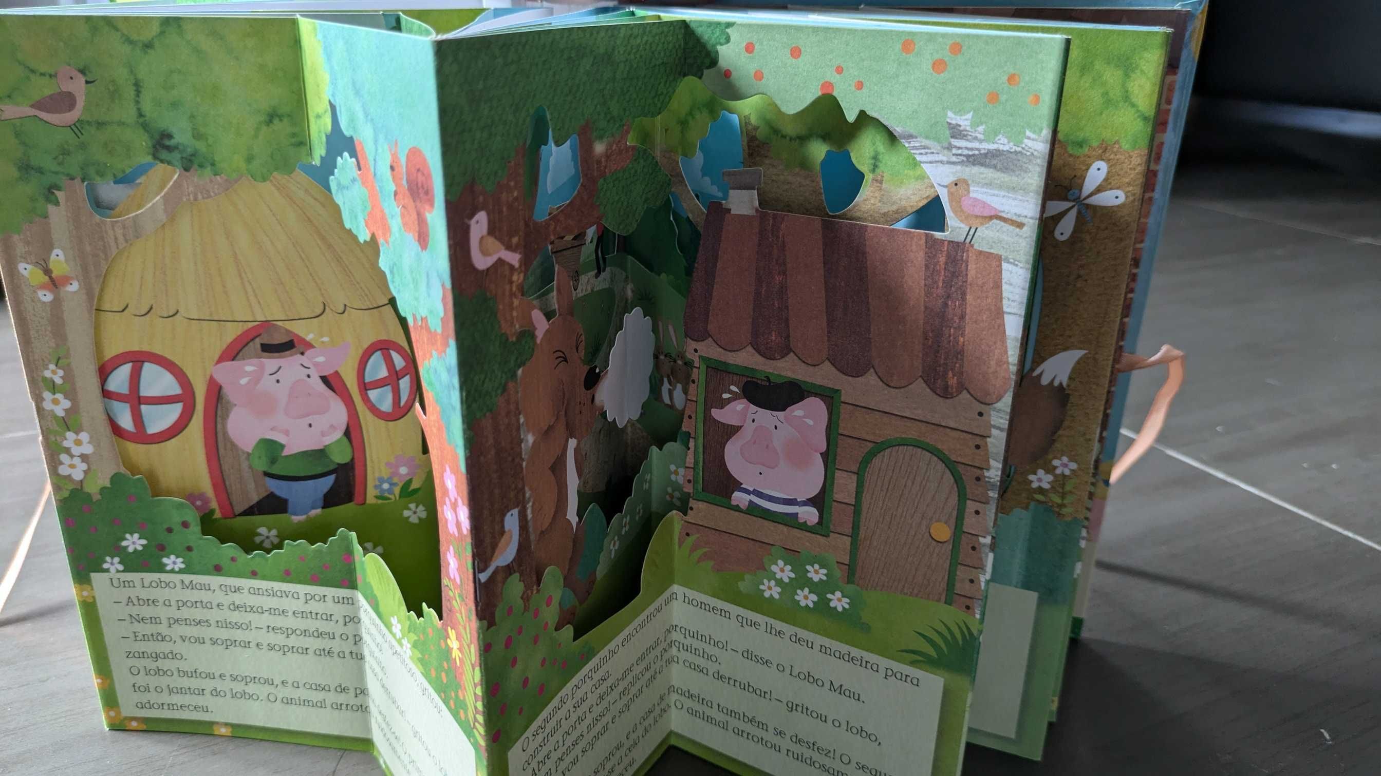 livro infantil pop up 3D carrossel de contos: OS TRÊS PORQUINHOS