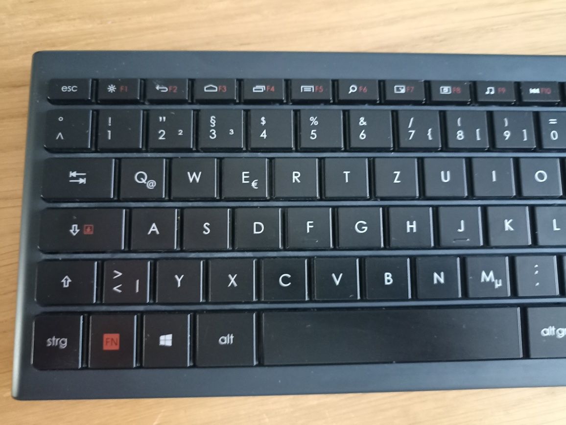 Klawiatura Logitech K830 TV, bluetooth, DE