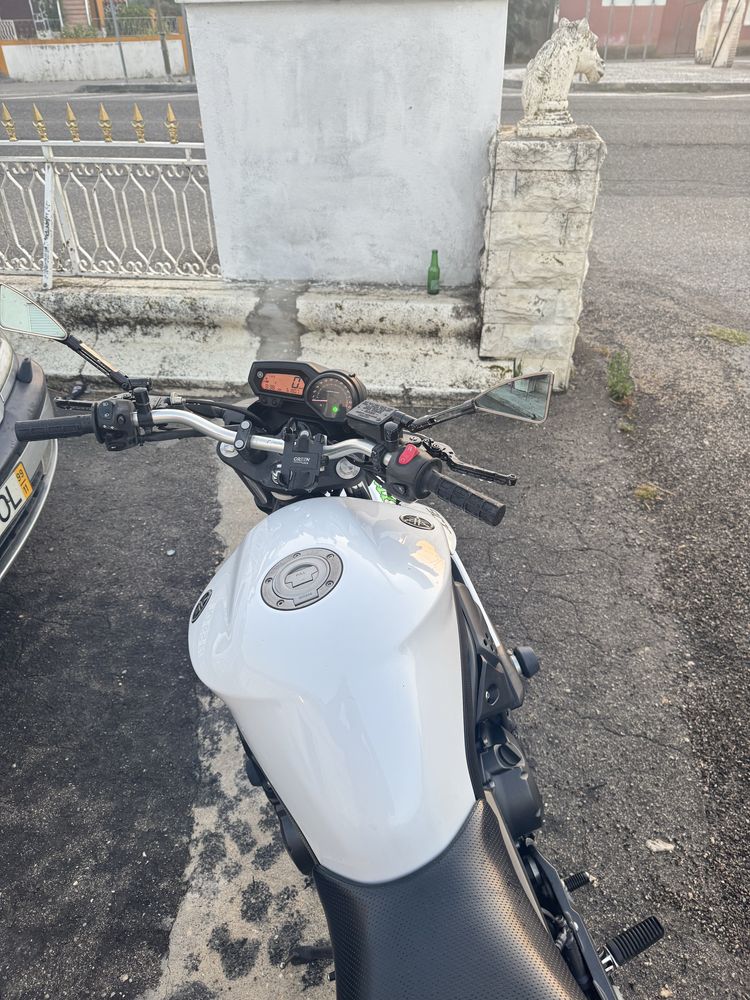 Xj6 600cc  moto muito bem estimada