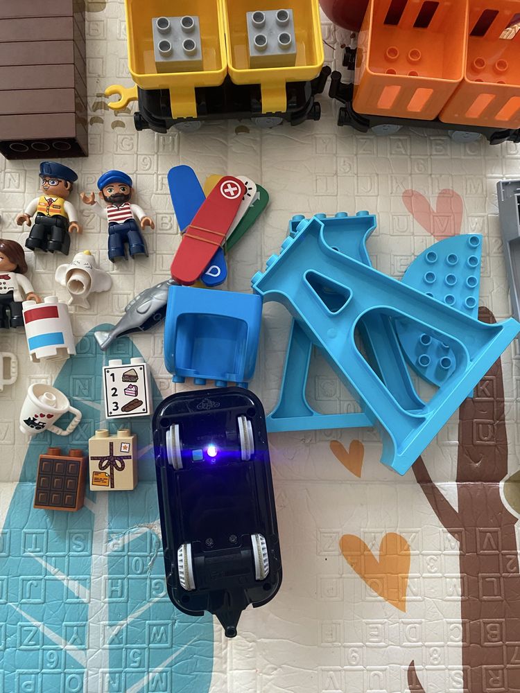 Lego Duplo 10874 Pociąg parowy + Lego Duplo 10875 Pociąg towarowy