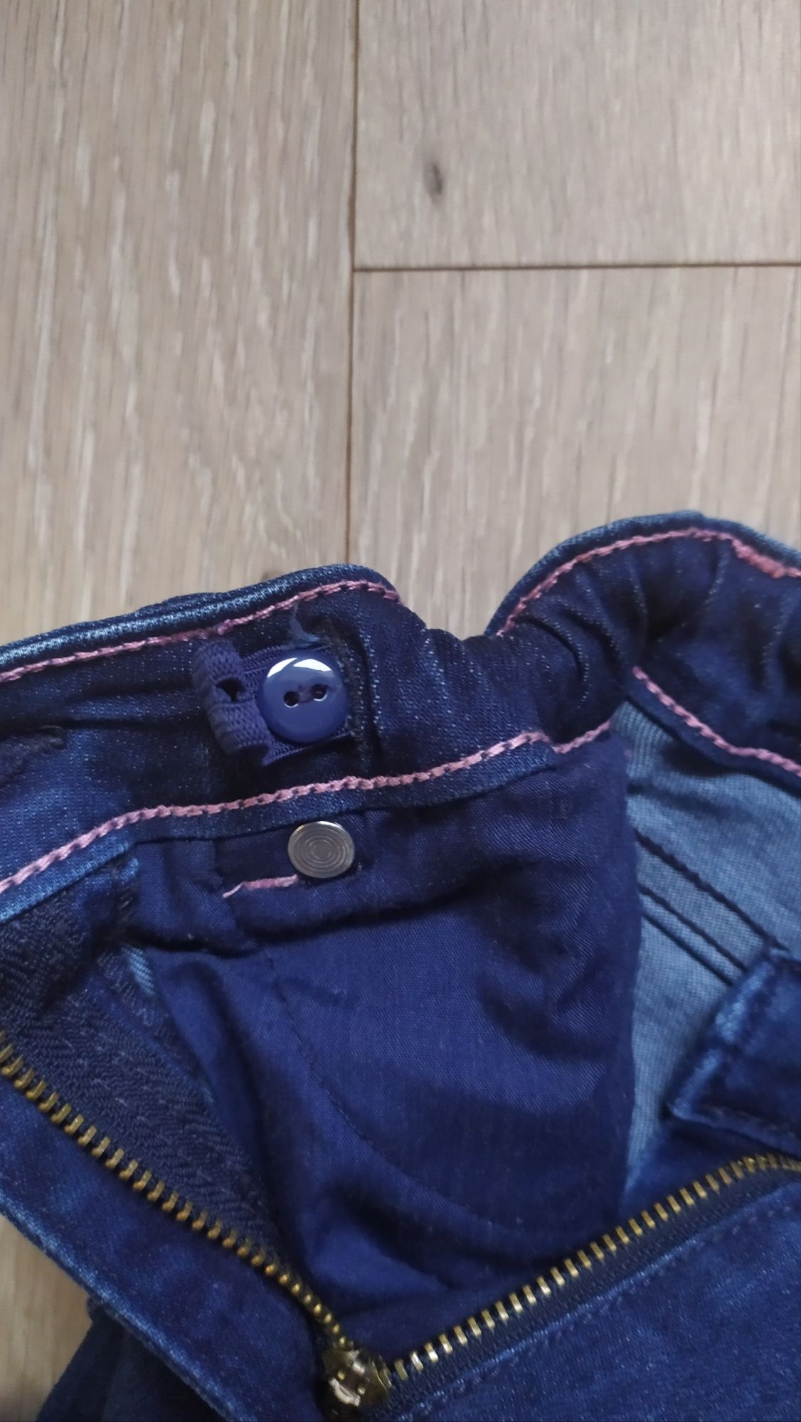 Spodnie/spodenki jeansowe  rozmiar 122 dla dziewczynki