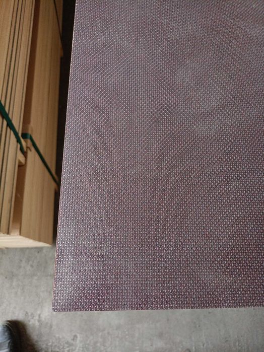 Płyta wodoodporna antypoślizgowa 9mm 125x215cm podłoga przyczepa bus