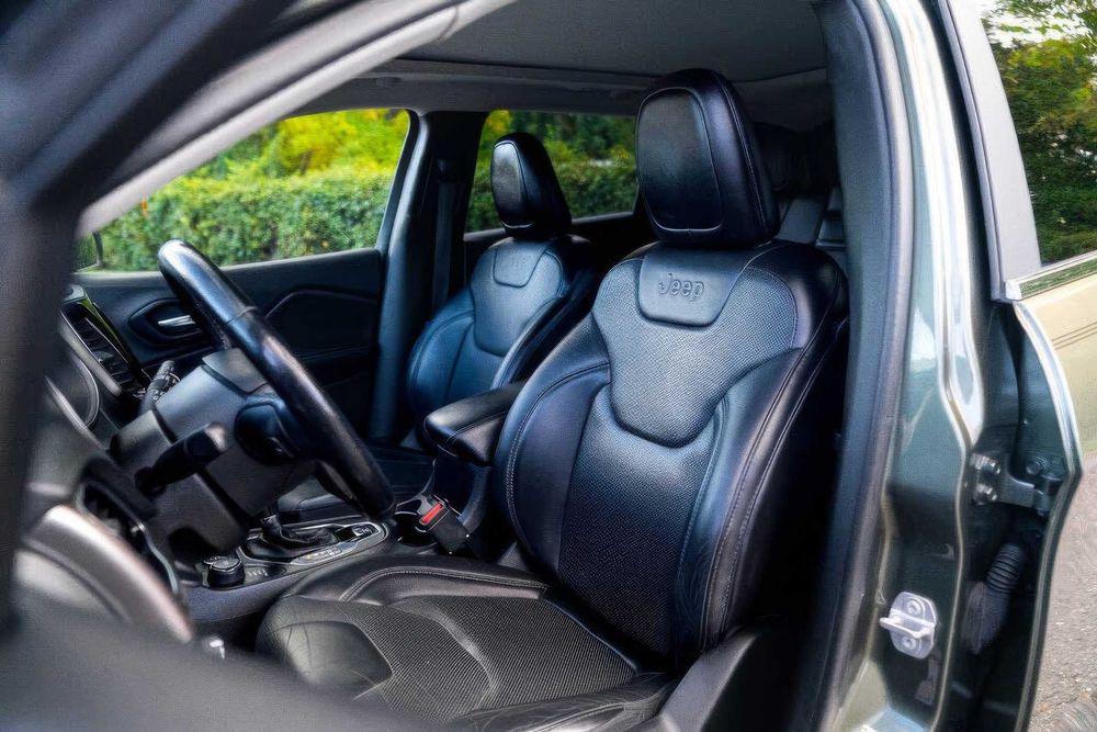 Jeep Cherokee Limited      2019