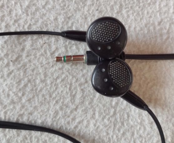 słuchawki SONY MDR E808 - uszkodzone