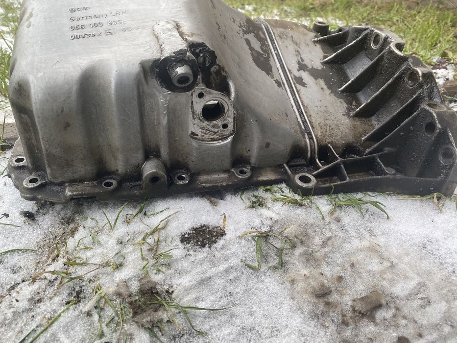 Піддон масляний Audi a6c5 1,8t.  058103603A, 058103603E