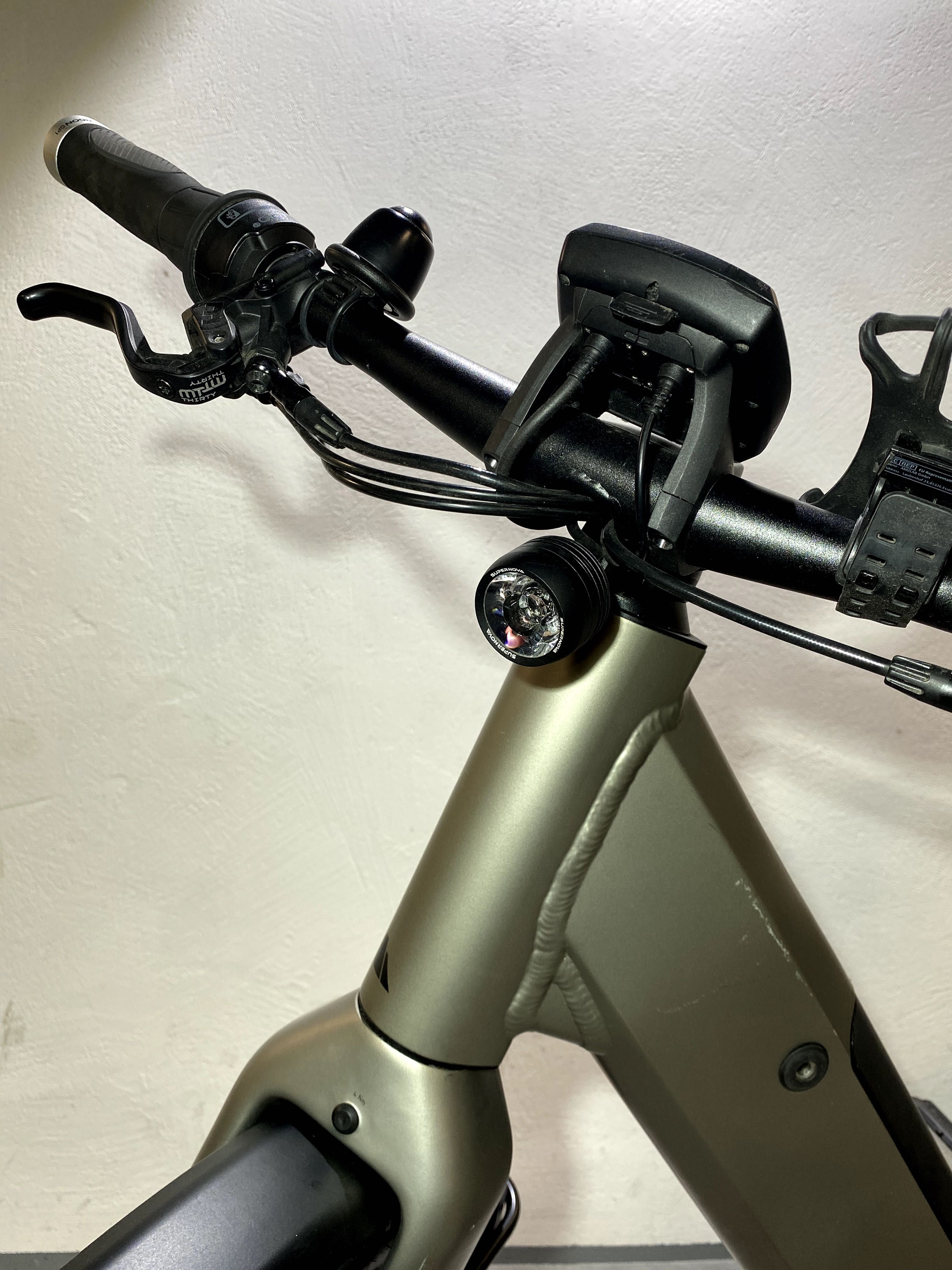 Canyon Precede: ON CF 7 ST, BOSCH Performance, Nuvinci, pasek-carbon.