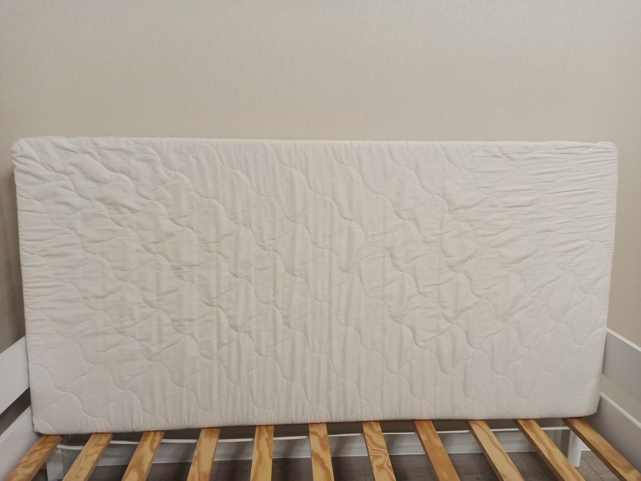 Дитяче ліжко 160*80 з матрацом