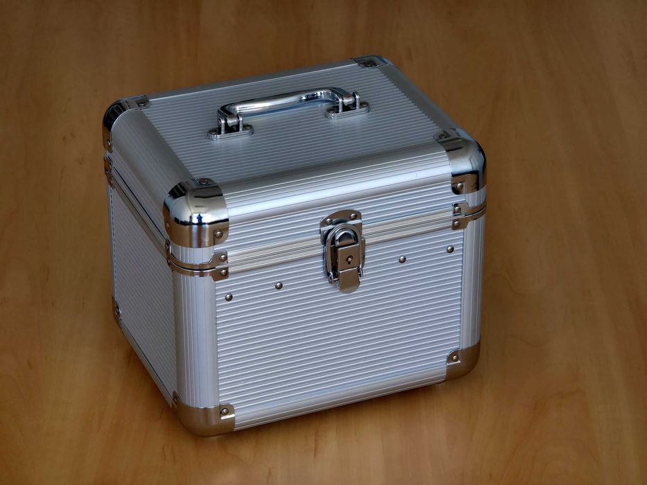 Kuferek organizer kosmetyczka aluminiowa duża