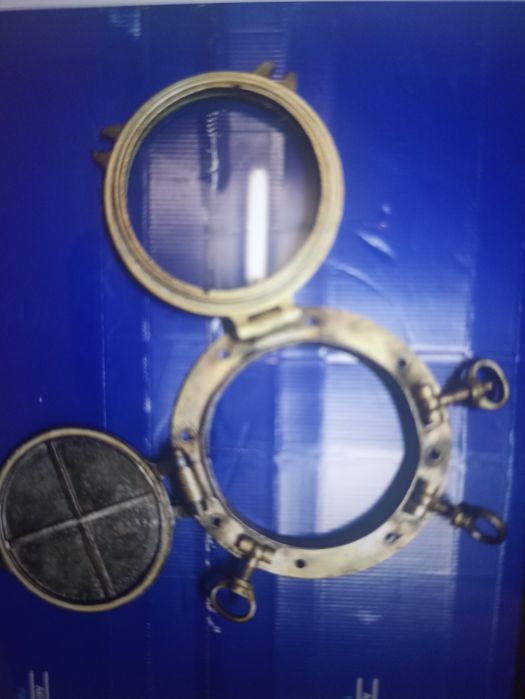 Escotilha antiga navio