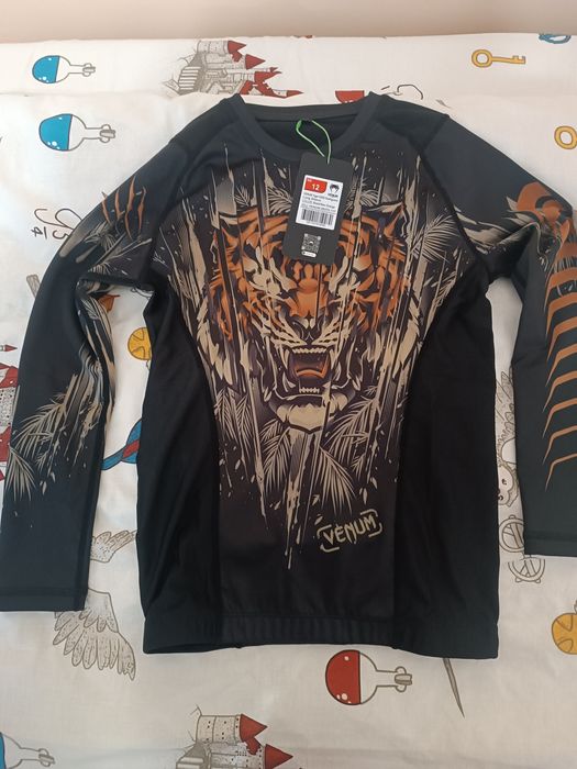 Продам рашгард Venum