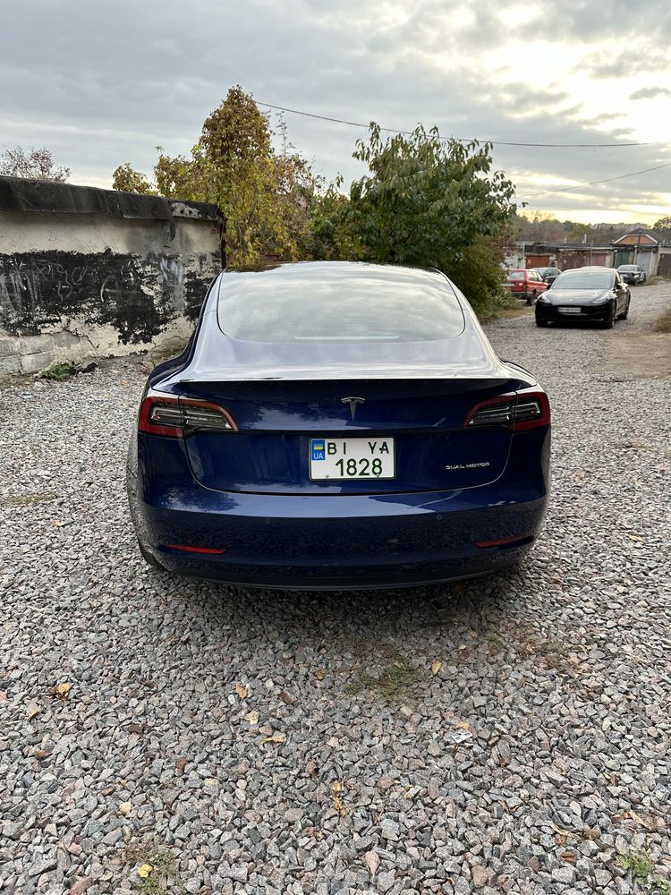 Tesla 3 2021 г dual moto long range