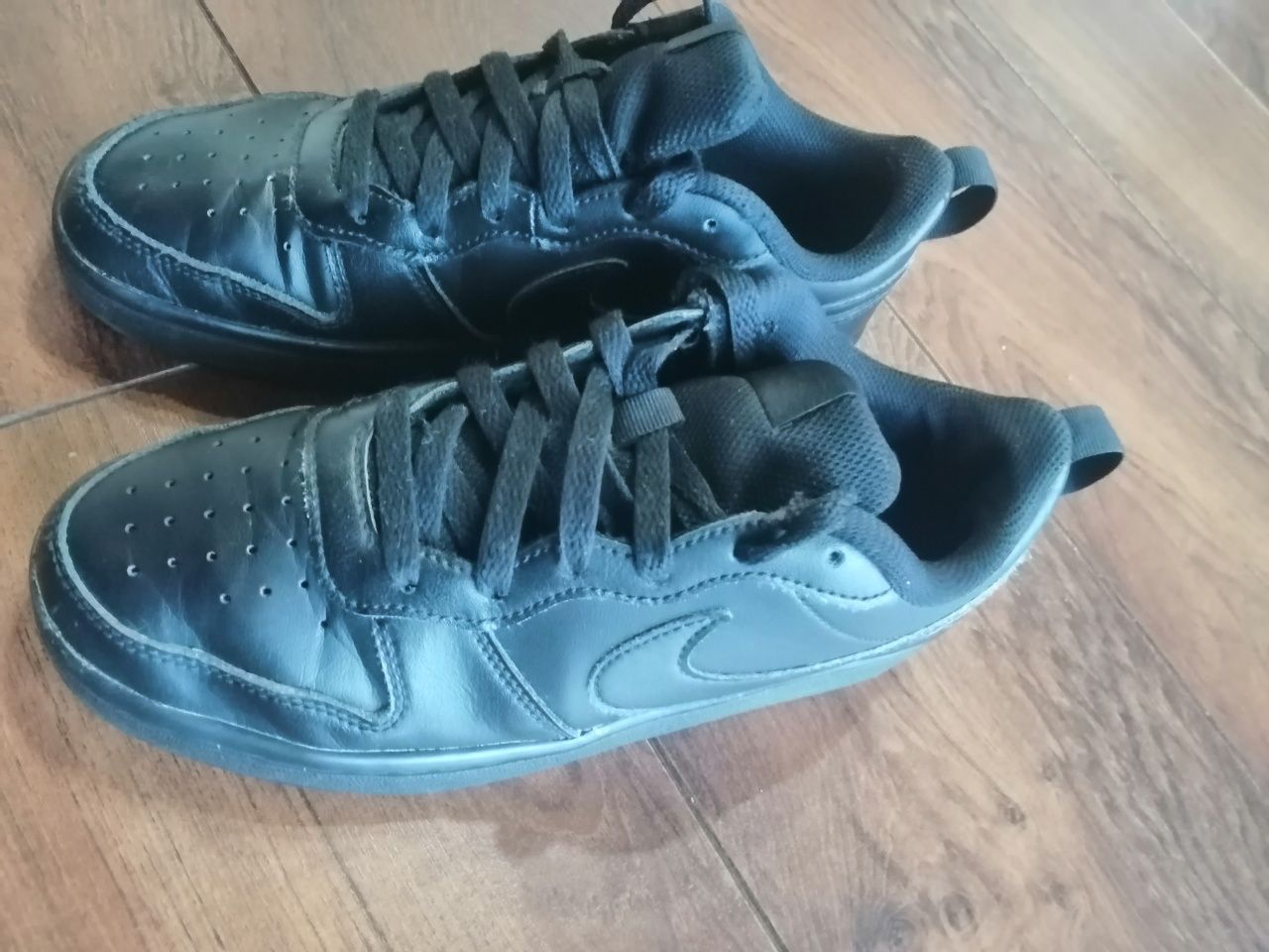 Buty Nike chłopięce 37.5