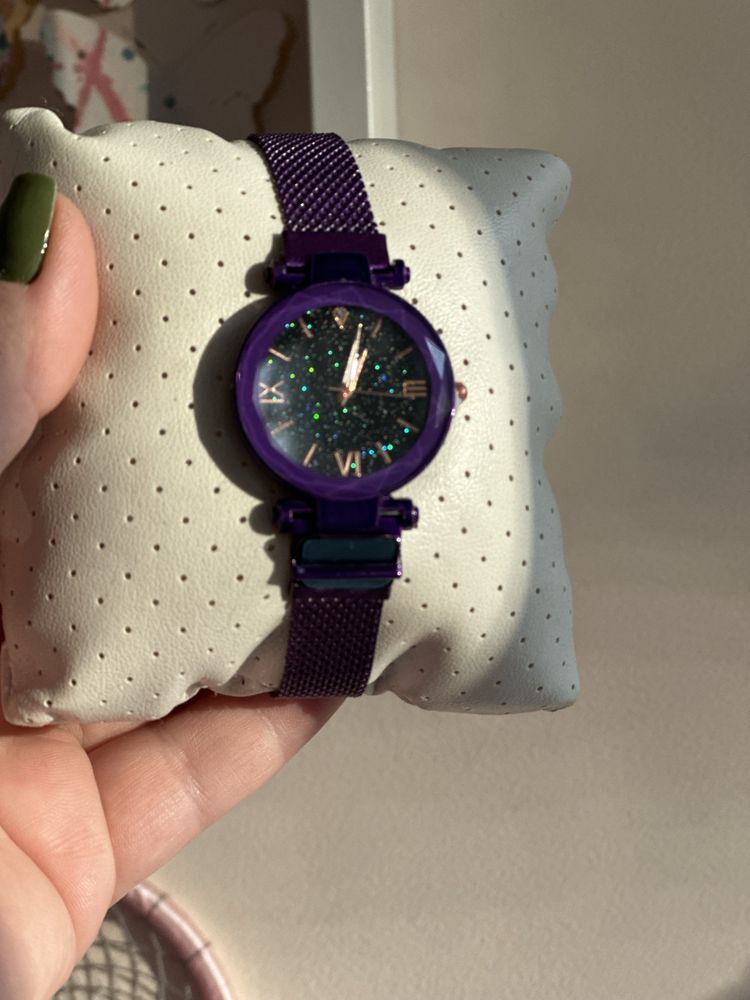 Женские фиолетовые часы