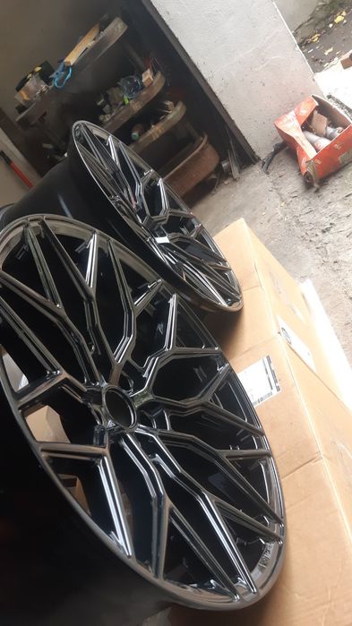 Диски різноширокі R20 5х120 X5, X6. E53, E70, F15. E71, F16