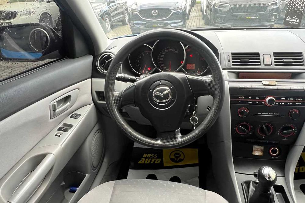 Mazda 3 2004 року
