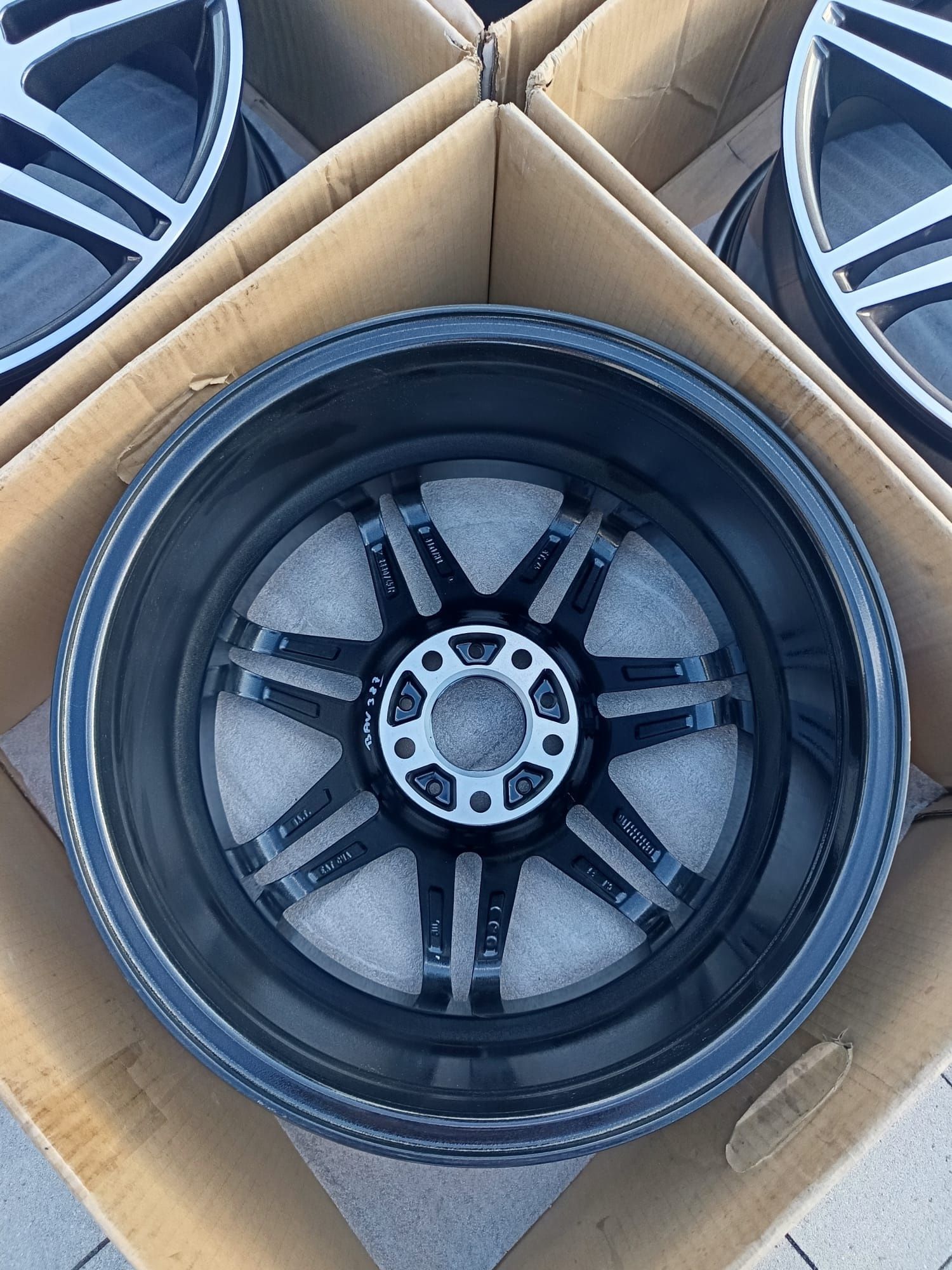 #AL2 Alufelgi R17 5x112 ET40 Audi A4 A5 A6 A8 Q3 Q5 Skoda Superb