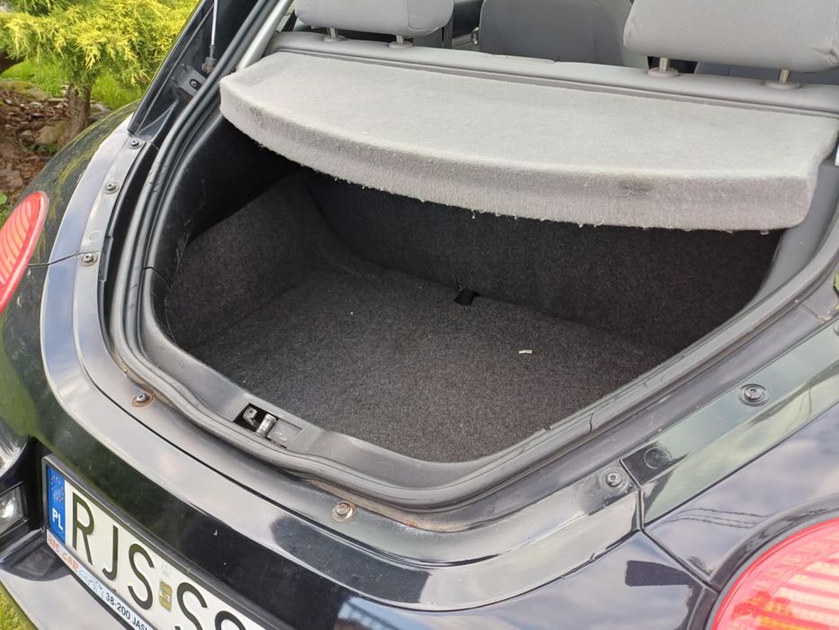 Volkswagen NewBeetle 2001