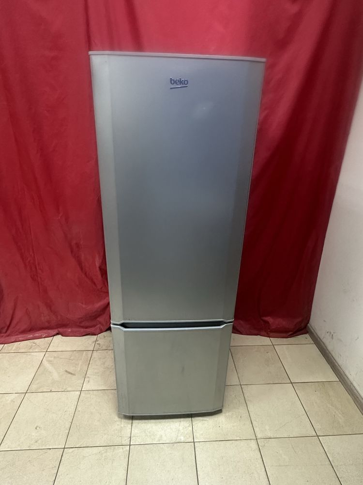 Холодильник Beko SCU 825020