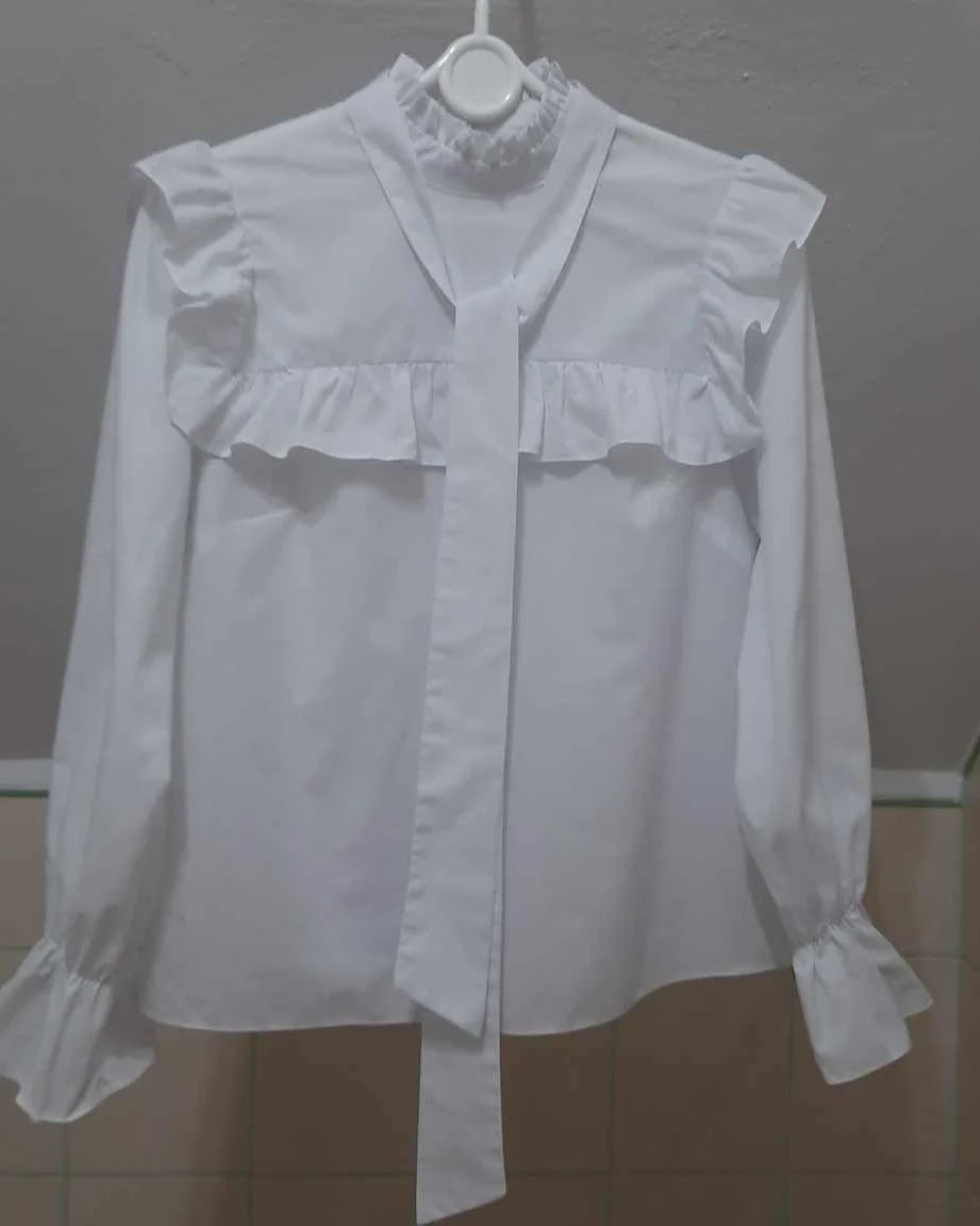 Bluzka falbanki biała wiązana 38 M bdb biała