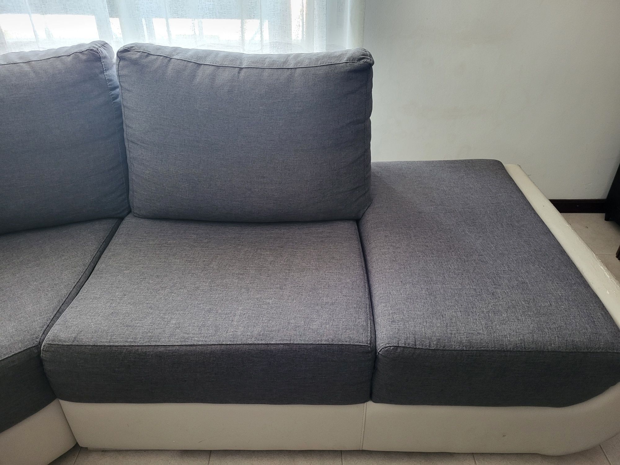 Vendo sofá de 5/6 lugares