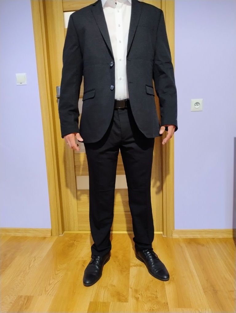 Nowy garnitur męski Jack & Jones 50 czarny M
