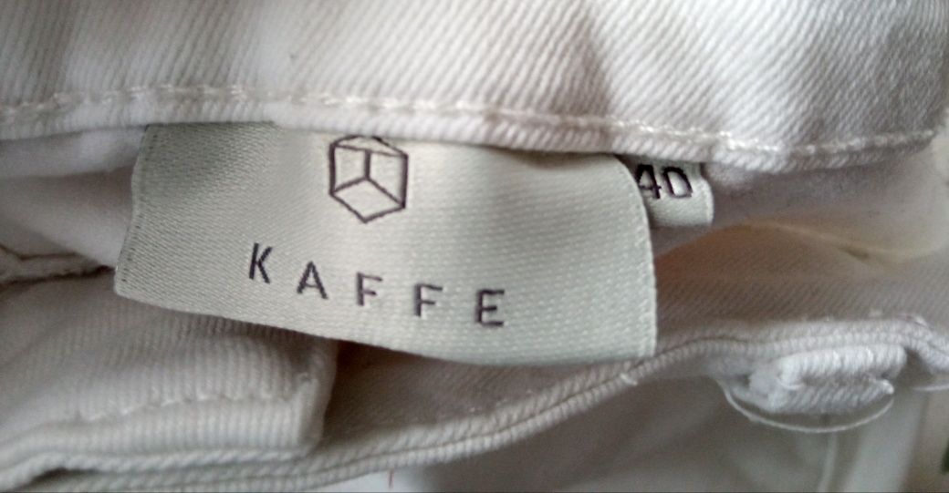 Kaffe - Jeansy rurki białe damskie - rozm.40