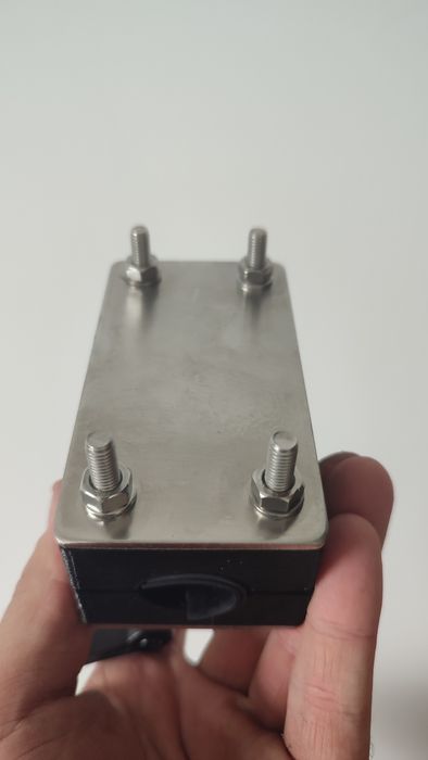 Baza montażowa, uchwyt na reling pod sztyce przetwornika echosondy