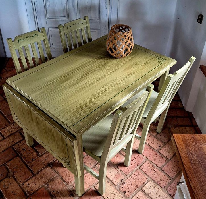 Piękny Stół drewniany