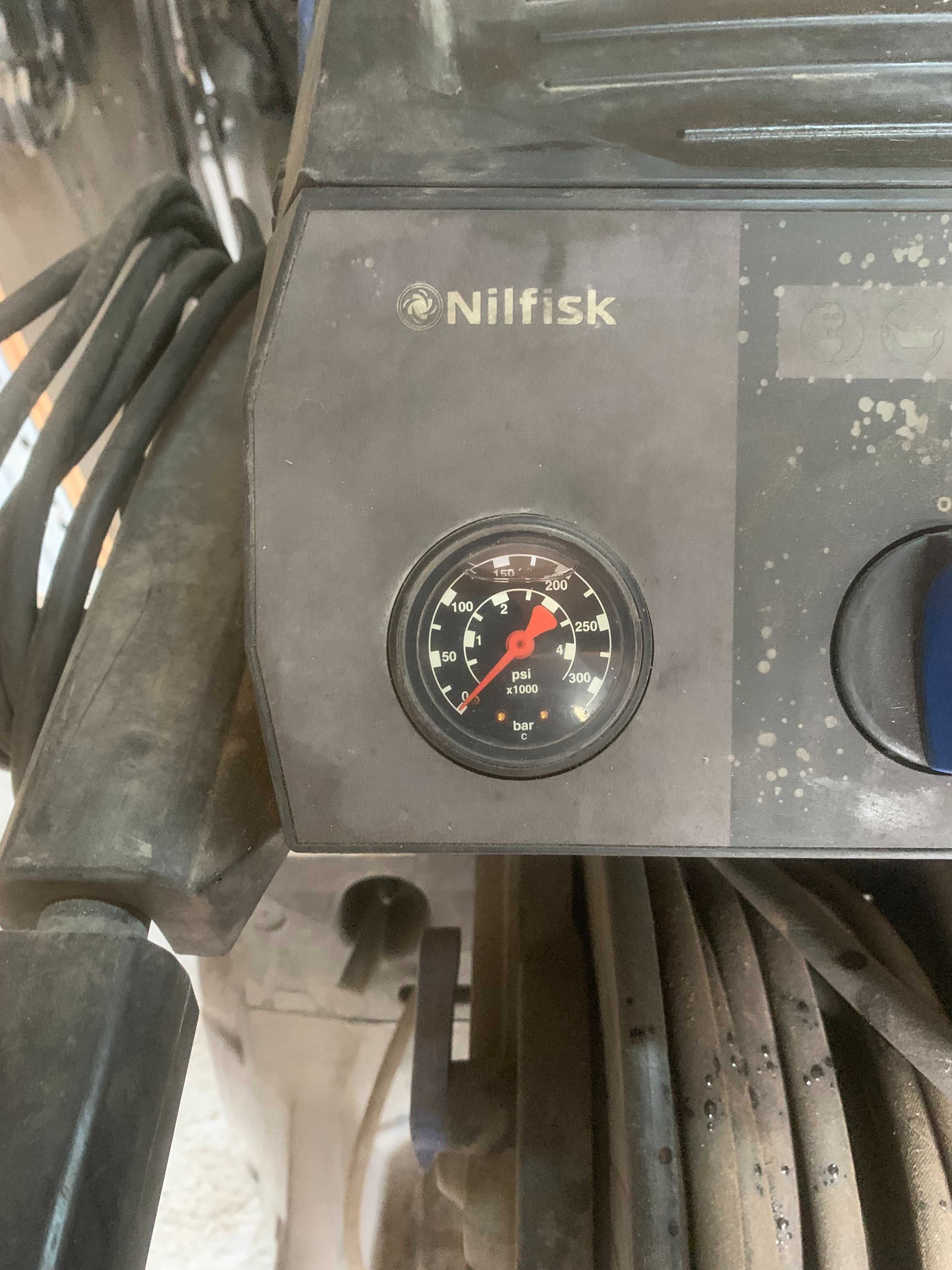 Máquina Pressão Nilfisk